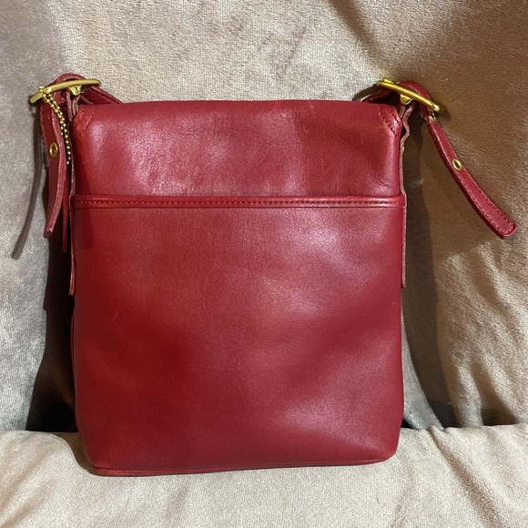 Vintage Coach Leather Shoulder Bag Red style 9821 - Picture 2 of 12